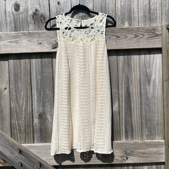 Entro Lace Detail Cream Dress Sz S - Picture 2 of 6